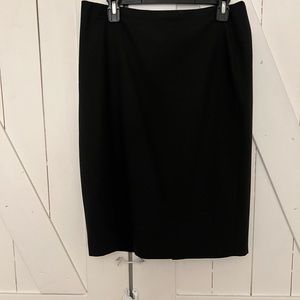 Anne Klein 
Black Pencil Skirt
Size 10
